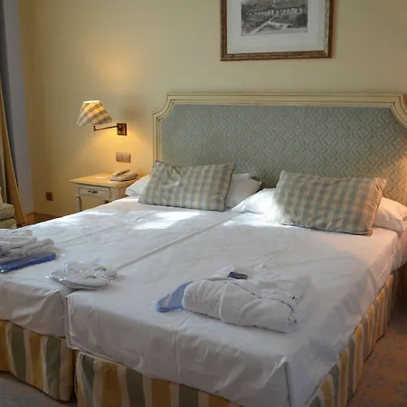 Hotel Castilla Termal 4*
